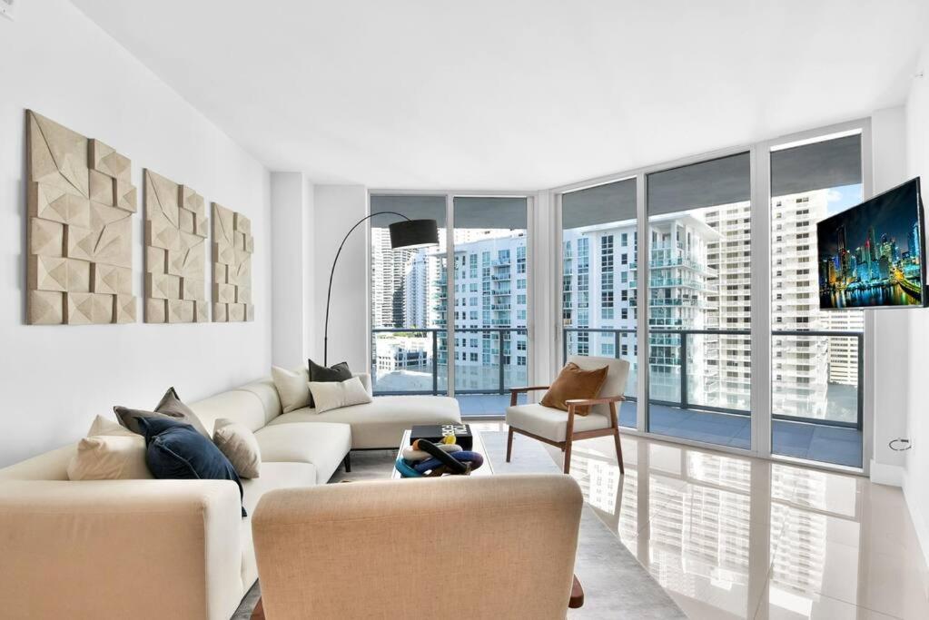 Lovely Upscale Condo Gorgeous View 2Bd 2Bath In Brickell Miami Eksteriør bilde